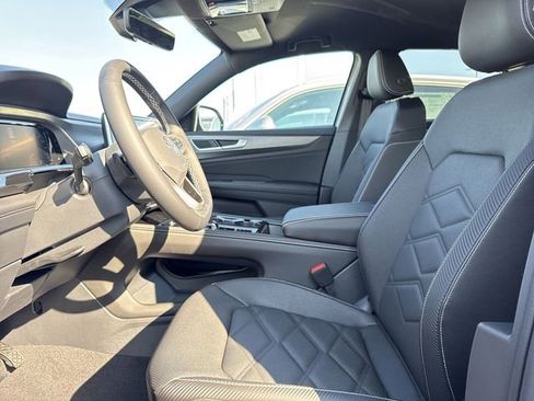 New 2026 Volkswagen Atlas Cross Sport SE image 11