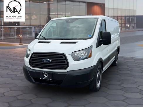 Used 2019 Ford Transit 250 130 Low Roof RWD image 5