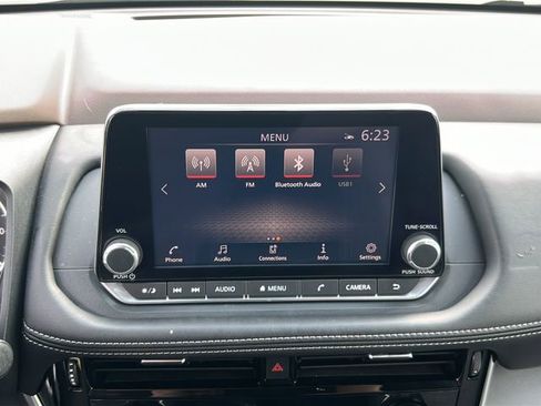 Used 2022 Nissan Rogue SV FWD image 11