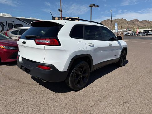Used 2015 Jeep Cherokee Latitude w/ Cold Weather Group AWD/4WD image 5