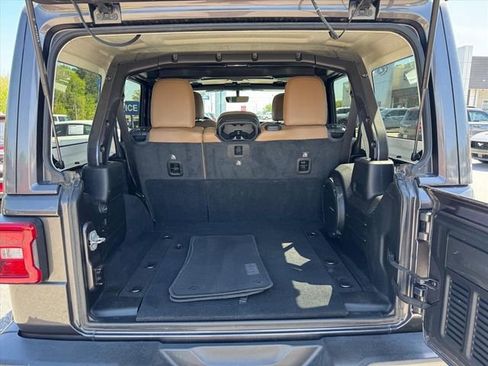 Used 2020 Jeep Wrangler Unlimited Sahara AWD/4WD image 10