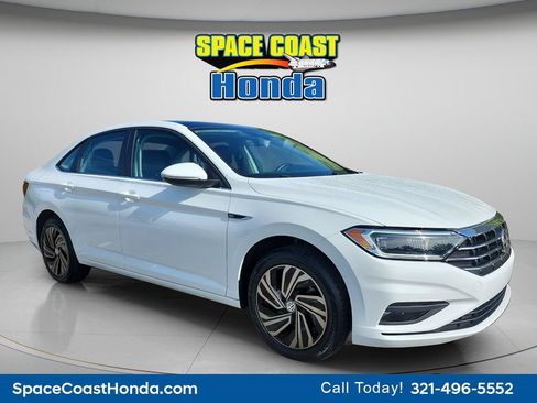Used 2019 Volkswagen Jetta SEL Premium FWD image 1