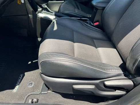 Used 2016 Toyota Corolla S FWD image 15