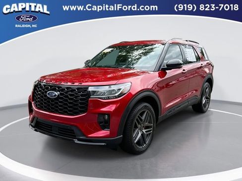 Certified 2025 Ford Explorer ST-Line w/ Premium Package AWD/4WD image 1