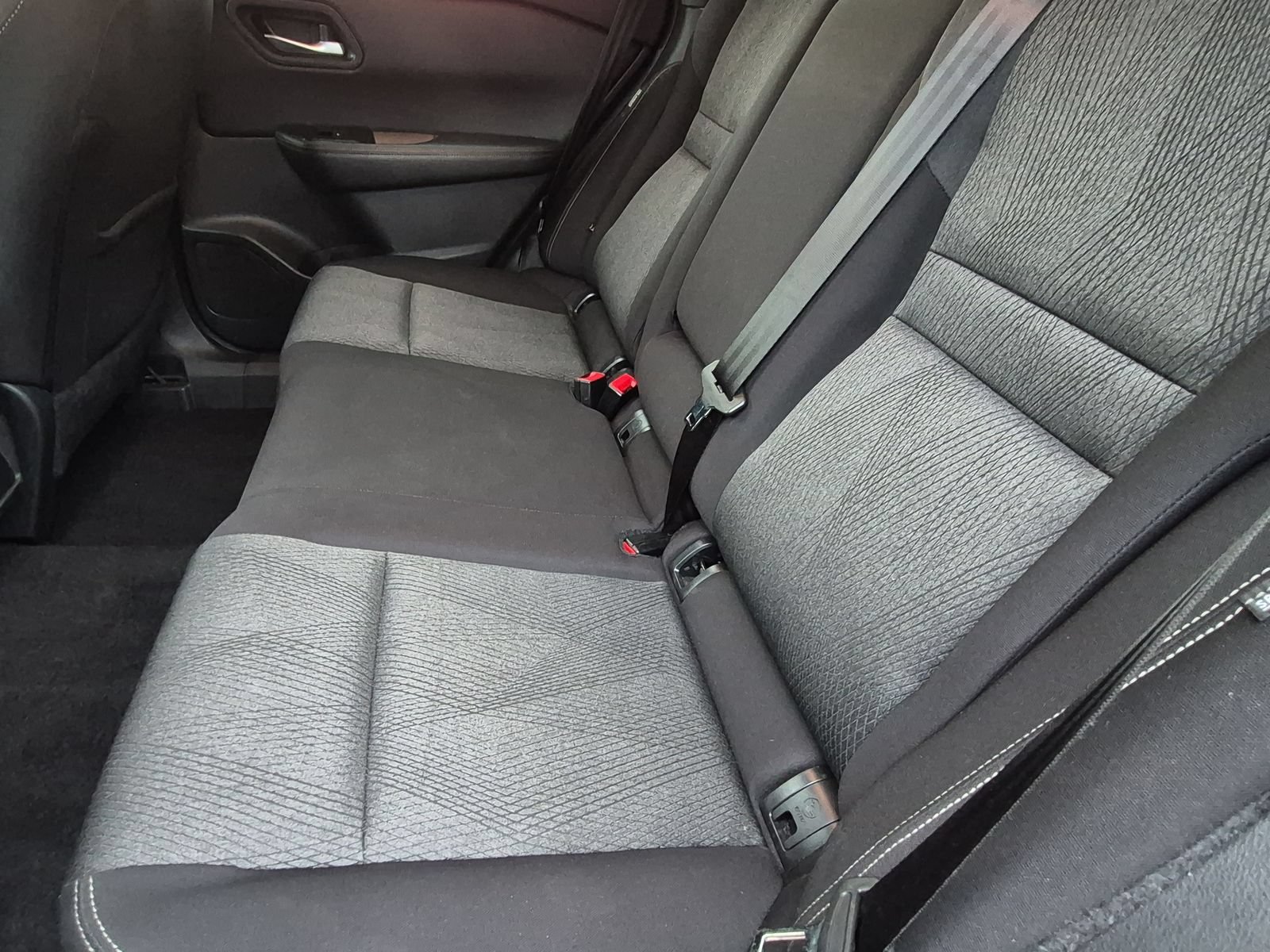 Used 2025 Nissan Rogue SV AWD/4WD image 19