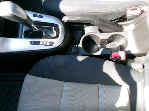 Used 2016 Chevrolet Cruze LS FWD image 17