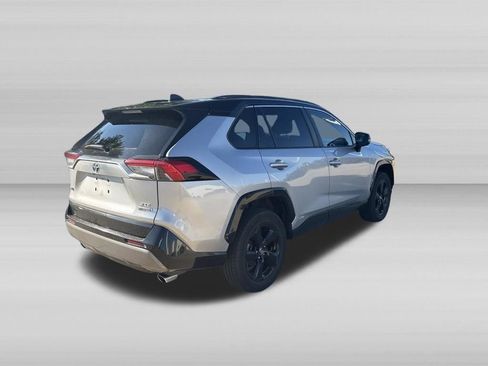 Used 2020 Toyota RAV4 XSE AWD/4WD image 3