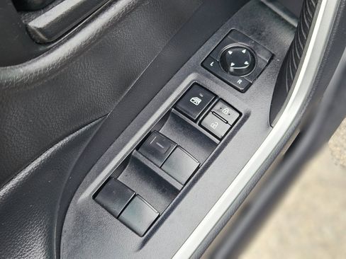 Used 2024 Jeep Compass Latitude w/ Convenience Group image 18