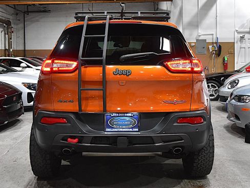 Used 2015 Jeep Cherokee Trailhawk w/ Comfort/Convenience Group AWD/4WD image 13