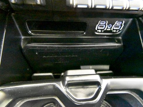 Used 2020 RAM 1500 Limited AWD/4WD image 35