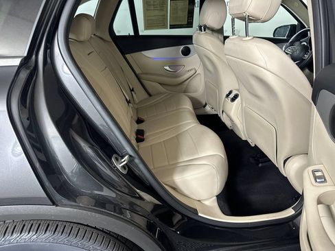 Certified 2022 Mercedes-Benz GLC 300 w/ Premium Package Lite image 17