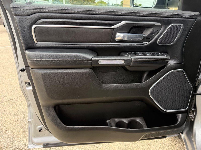 Used 2023 RAM 1500 Laramie AWD/4WD image 19