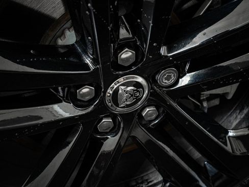 Used 2025 Jaguar F-PACE R-Dynamic S image 8