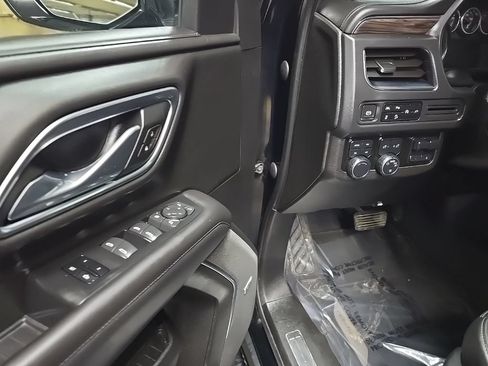 Used 2021 Chevrolet Tahoe Z71 w/ Z71 Signature Package AWD/4WD image 31
