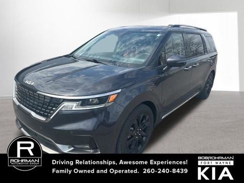 Used 2024 Kia Carnival SX image 1