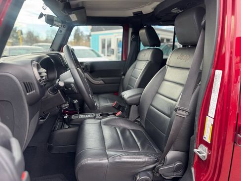 Used 2012 Jeep Wrangler Unlimited Sport AWD/4WD image 13