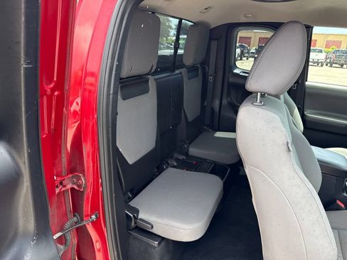 Used 2021 Toyota Tacoma SR w/ SR Convenience Package RWD image 25