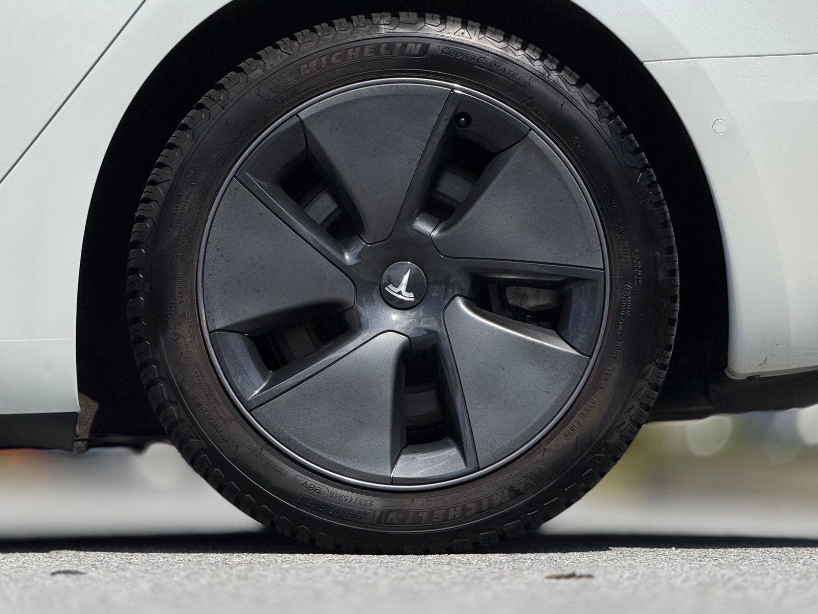 Used 2021 Tesla Model 3 Standard Range Plus RWD image 19