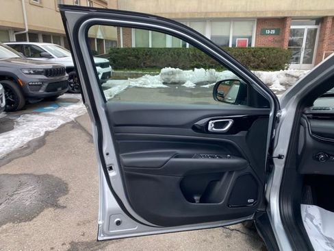 New 2026 Jeep Compass Latitude w/ Sun and Sound Group image 20