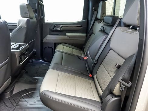 New 2026 Chevrolet Silverado 1500 ZR2 image 17