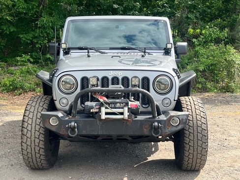 Used 2015 Jeep Wrangler Unlimited Sport AWD/4WD image 8