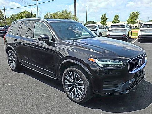 Used 2020 Volvo XC90 T6 Momentum w/ Advanced Package AWD/4WD image 3
