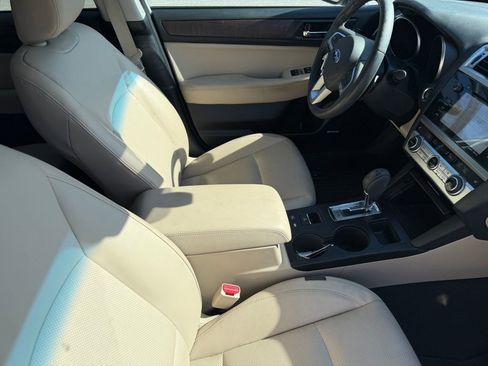 Used 2017 Subaru Outback 3.6R Limited AWD/4WD image 16