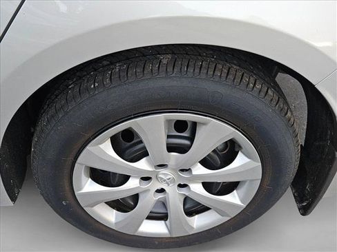 Used 2025 Toyota Corolla LE FWD image 6
