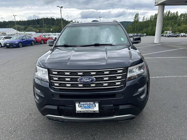 Used 2017 Ford Explorer XLT w/ Equipment Group 202A AWD/4WD image 7