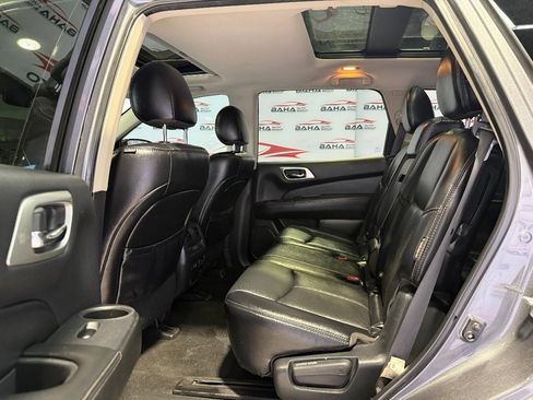 Used 2020 Nissan Pathfinder Platinum image 35