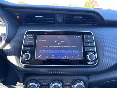 Used 2022 Nissan Kicks S image 14