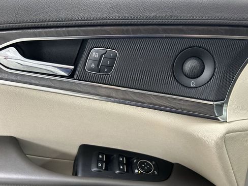 Used 2020 Lincoln Nautilus Reserve image 11