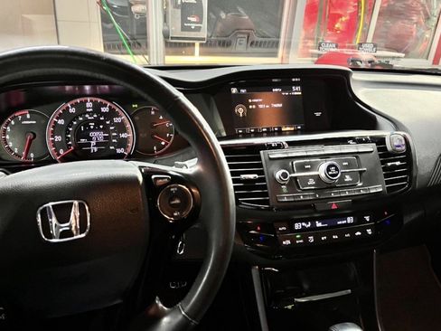 Used 2016 Honda Accord Sport image 7