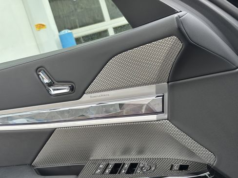Certified 2023 BMW 740i w/ Executive Package RWD image 19