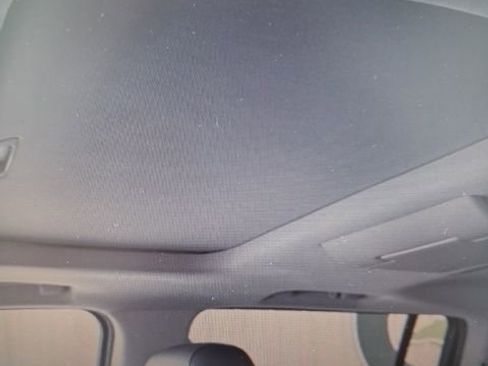 Used 2018 Chevrolet Suburban Premier AWD/4WD image 11