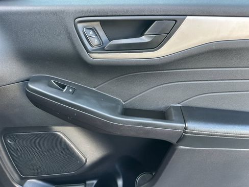 Used 2022 Ford Escape SE w/ Convenience Package image 19