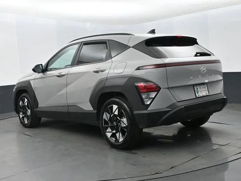 Used 2024 Hyundai Kona SEL FWD image 9