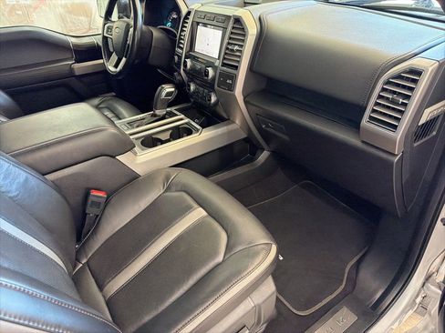 Used 2018 Ford F150 Platinum w/ Equipment Group 701A Luxury image 31