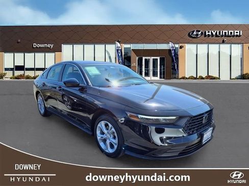 Used 2025 Honda Accord LX image 3