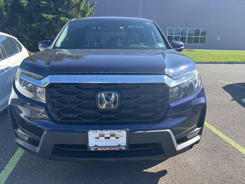 Used 2023 Honda Passport EX-L image 2