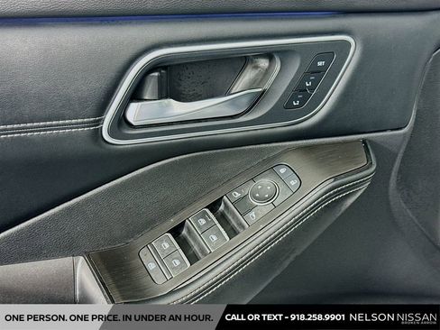 Certified 2025 Nissan Rogue Platinum AWD/4WD image 18