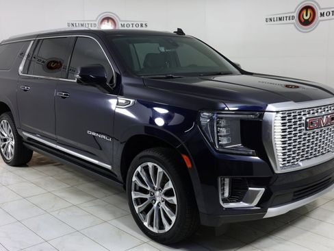 Used 2021 GMC Yukon XL Denali w/ Denali Premium Package image 40