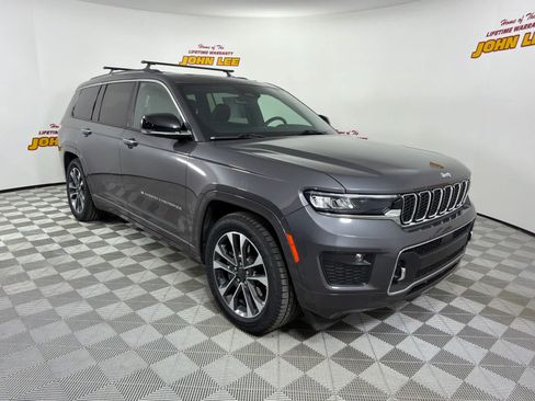 Used 2024 Jeep Grand Cherokee L Overland w/ Trailer Tow Package AWD/4WD image 8