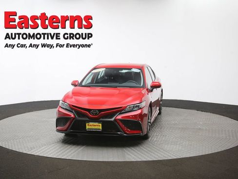 Used 2024 Toyota Camry SE image 92