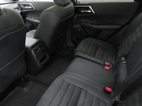 New 2026 Mitsubishi Outlander AWD image 23
