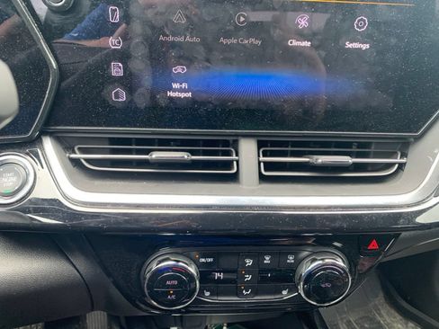 Used 2024 Chevrolet Trax ACTIV w/ Driver Confidence Package FWD image 16
