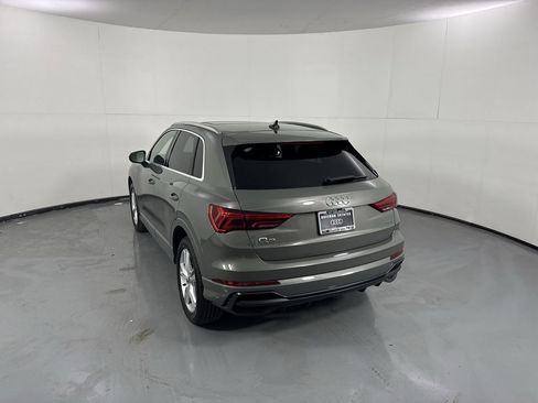 Used 2022 Audi Q3 2.0T Premium Plus w/ Premium Plus Package image 5