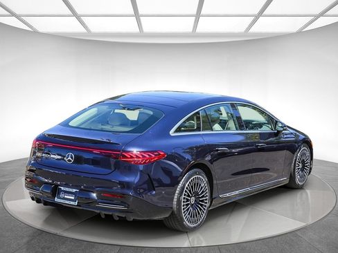 Used 2022 Mercedes-Benz EQS 450+ Sedan image 4