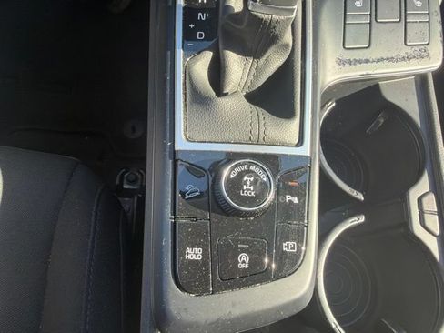 Used 2023 Kia Sportage LX AWD/4WD image 15
