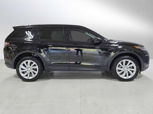 Used 2023 Land Rover Discovery Sport SE image 2